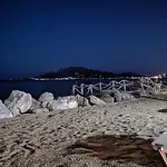 Point Ephemere Beachfront Apartamento